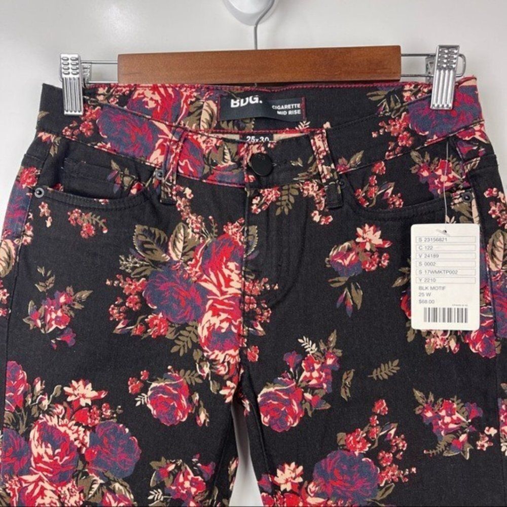 BDG Urban Outfitters Women’s Cigarette Mid-Rise Jeans Black Floral Size 25 NWT - Picture 6 of 9